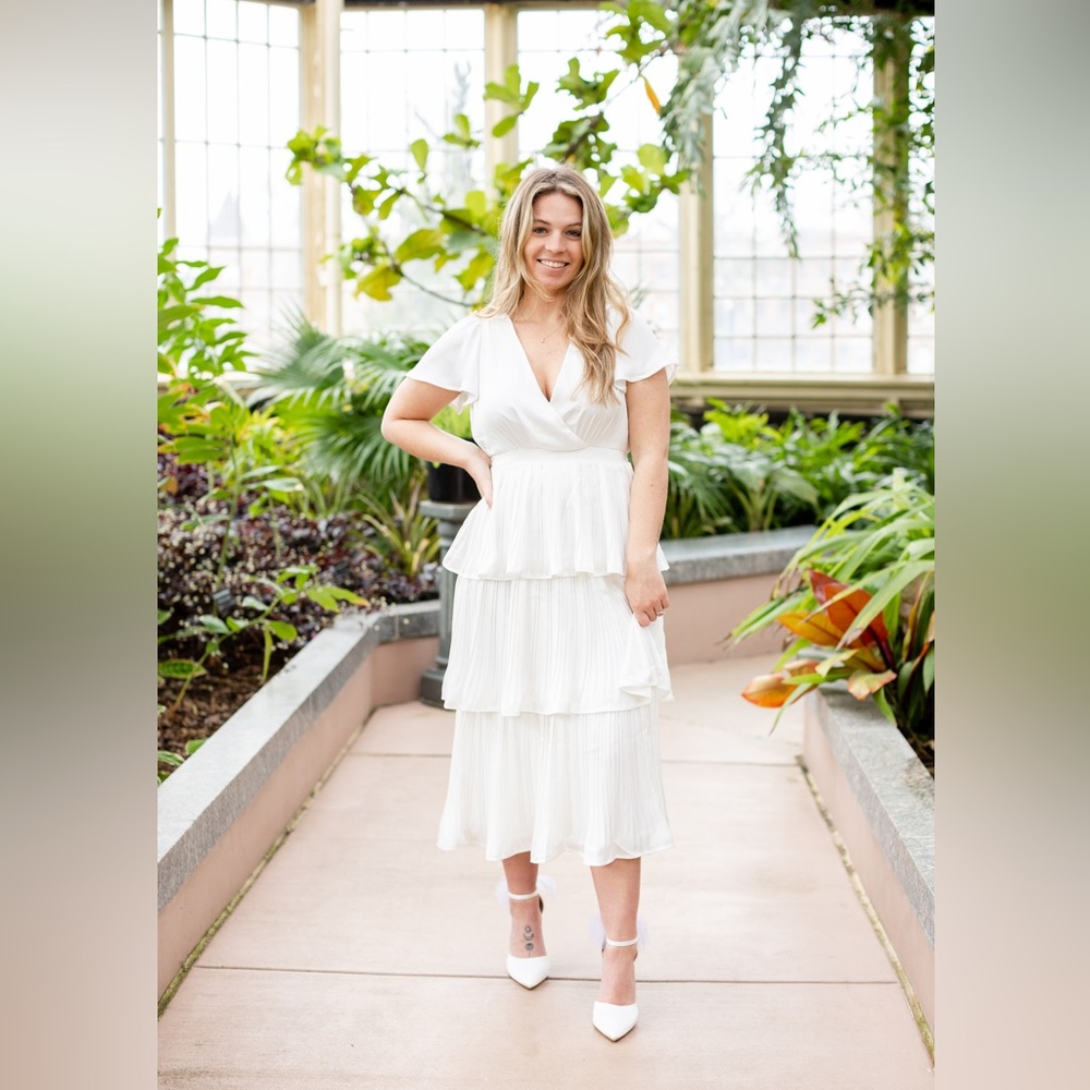 White Lulus dress